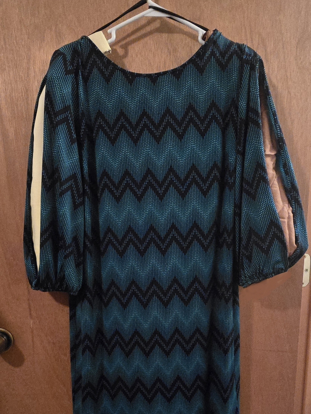 Enfocus Studio Teal and Black Zigzag Long-Sleeve Shift Dress
